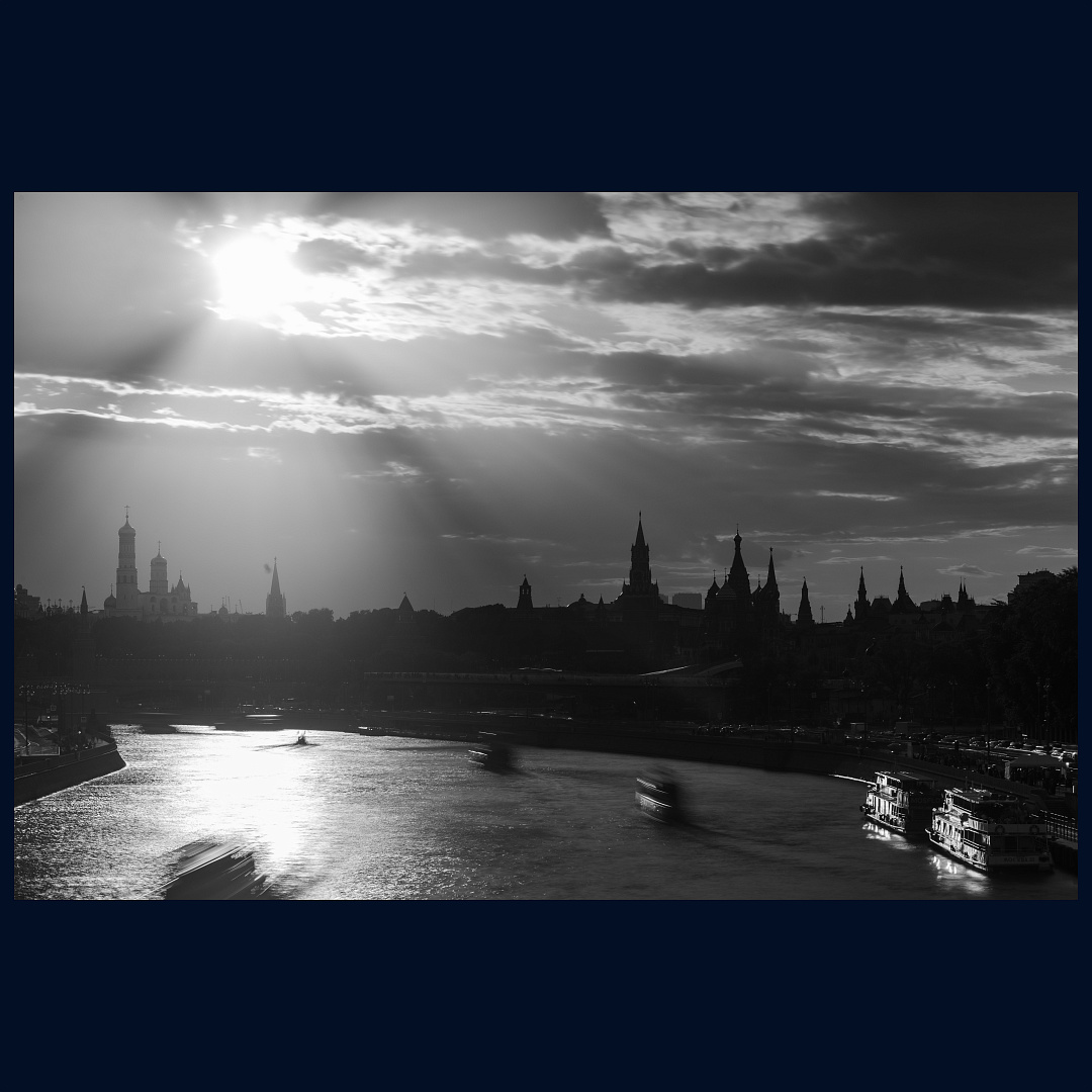 Москва майская